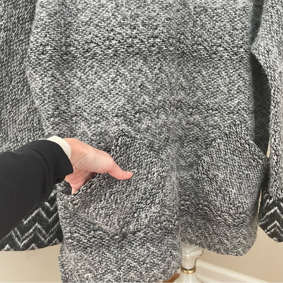 Soft Surroundings Alma Oversized Tunic Sweater Cowl Neck Grey Black Size Medium - Picture 3 of 11